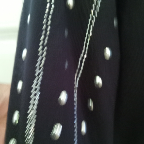 Carmen Marc Valvo studded long sleeve black sweater. Large - Picture 4 of 6